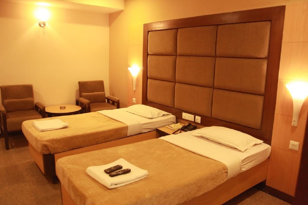Hotel Parklane Haidarábád Kültér fotó